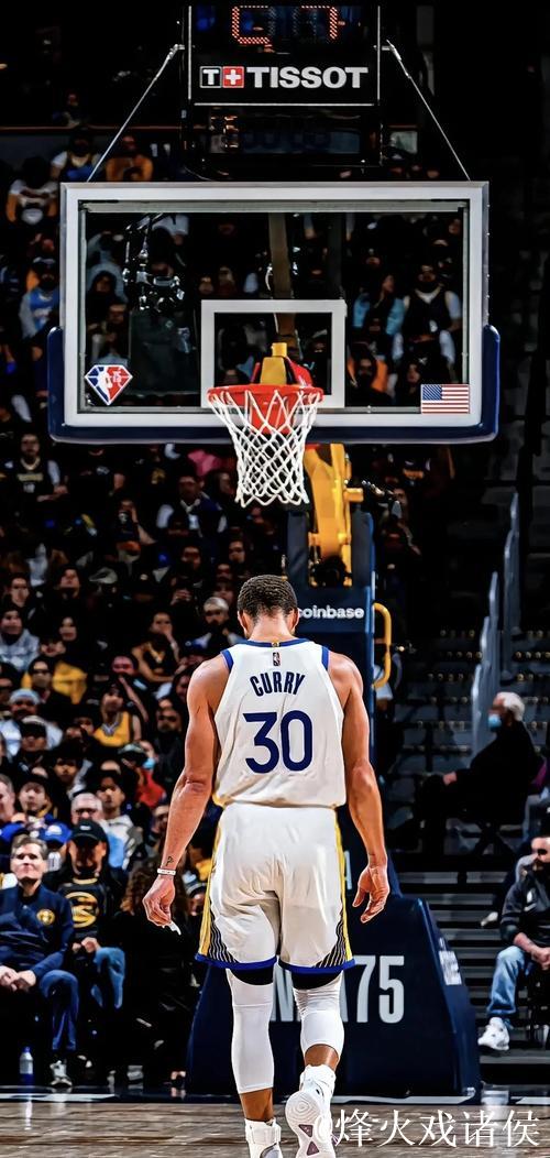 库里在三分球领域依然无人能敌 库里在三分球领域依然无人能敌