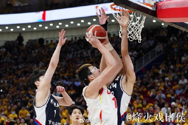 男篮世界杯预选赛：中国队在北京五棵松体育馆对阵韩国队